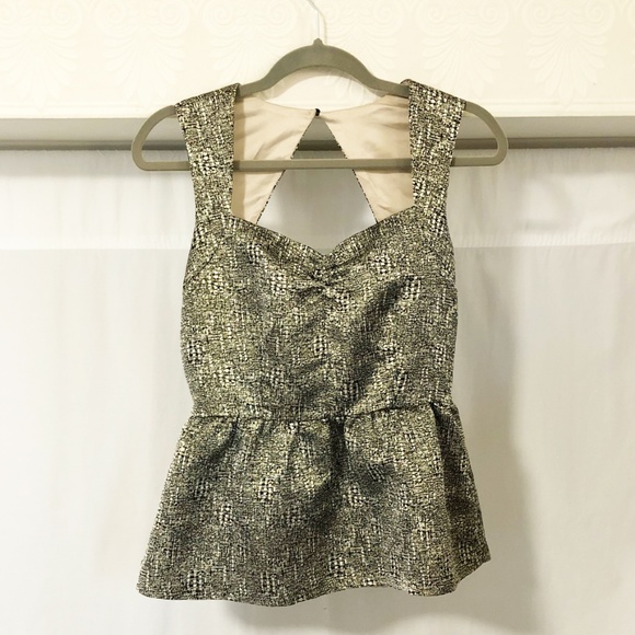 love21 sleeveless top with keyhole back - Picture 2 of 8